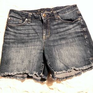 Seven7 Denim Cutoff Shorts Size 6 Weekend Short
